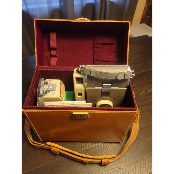 Other - Polaroid Land Camera Model 800